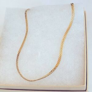 Elegant Gold Chain Necklace